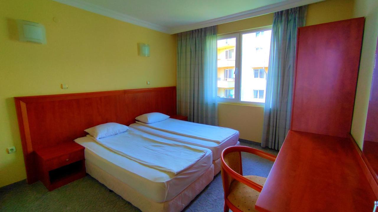 Hotel Consul Sveti Vlas Buitenkant foto